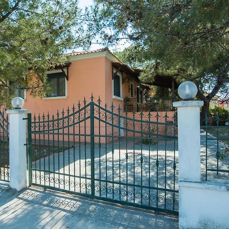 Villa Pefka Nikiti  Eksteriør billede